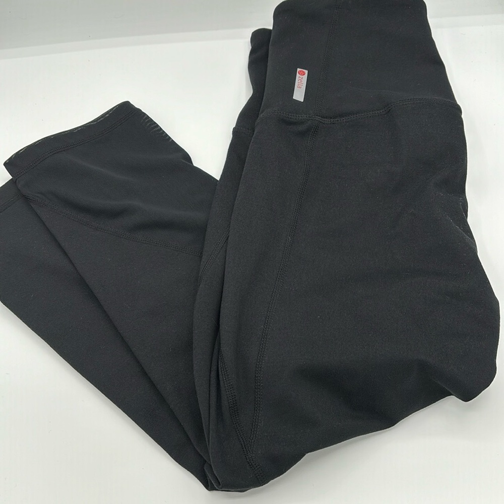 Zella high waisted women workout capris - great condition! Size S
